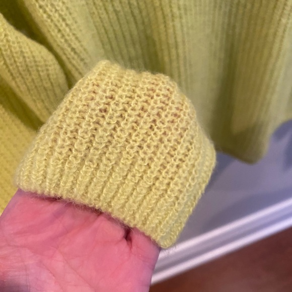 Madewell Ribbed Crewneck Sweater, Size M in Citron - Picture 3 of 6